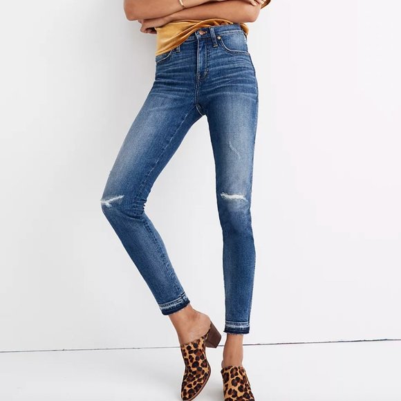Madewell Denim - Madewell 9" Mid-Rise Skinny Jeans in York Wash: Rip and Repair Edition Size 24